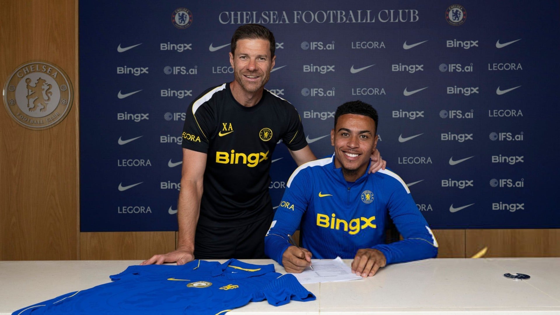 OFFICIAL : Morgan Rogers Signs for Chelsea in £117m British Record Deal